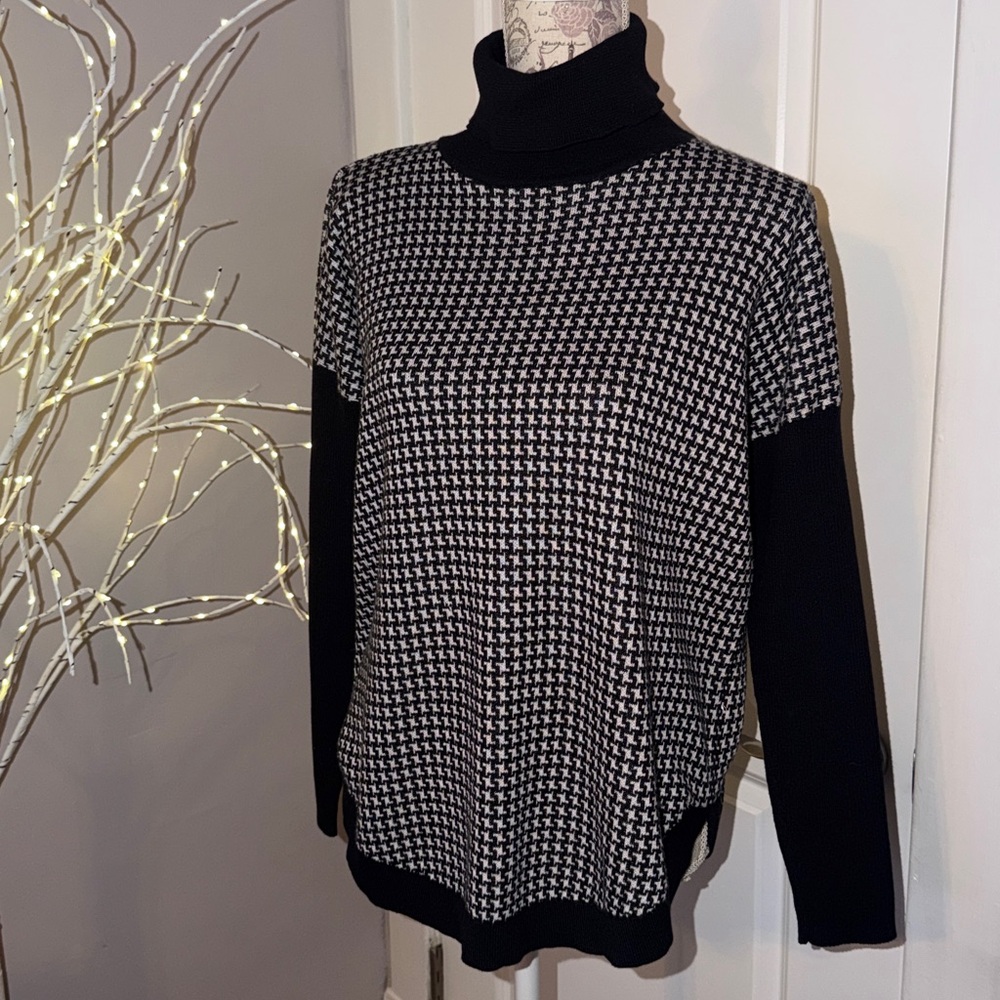 Michael Kors black and White Houndstooth Sweater